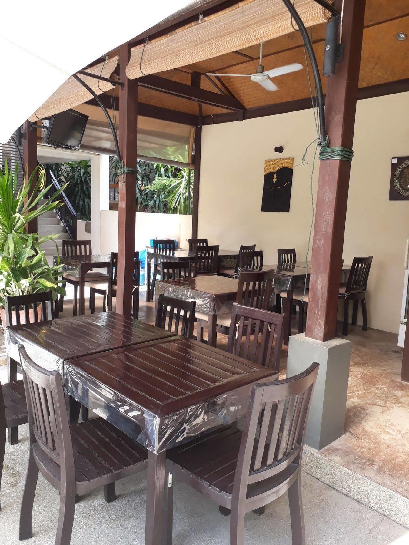 Ampha Place Hotel Mae Nam Bagian luar foto